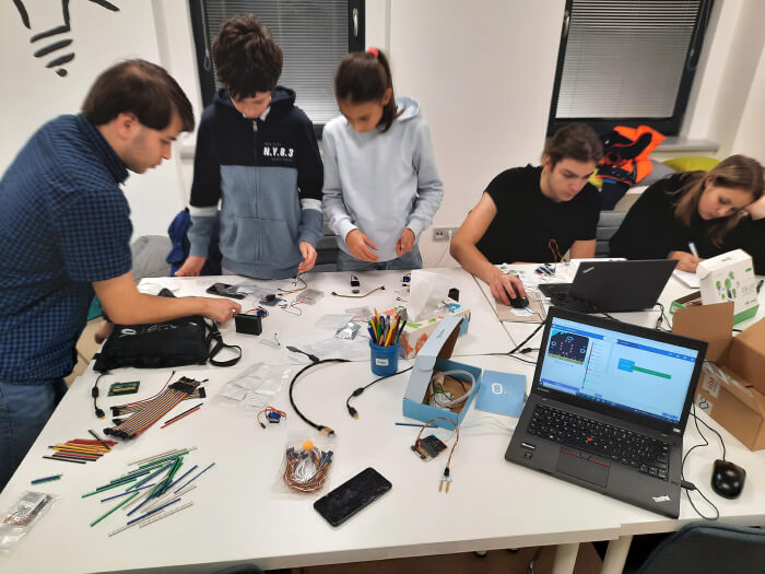 Robotické tábory pro děti.